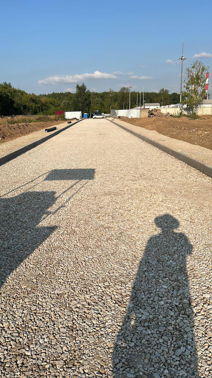 Щебёночное основание с бордюрами